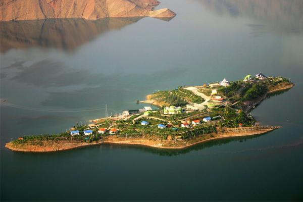 جزیره کوشک؛ مرواریدی زیبا در دل آب های کارون